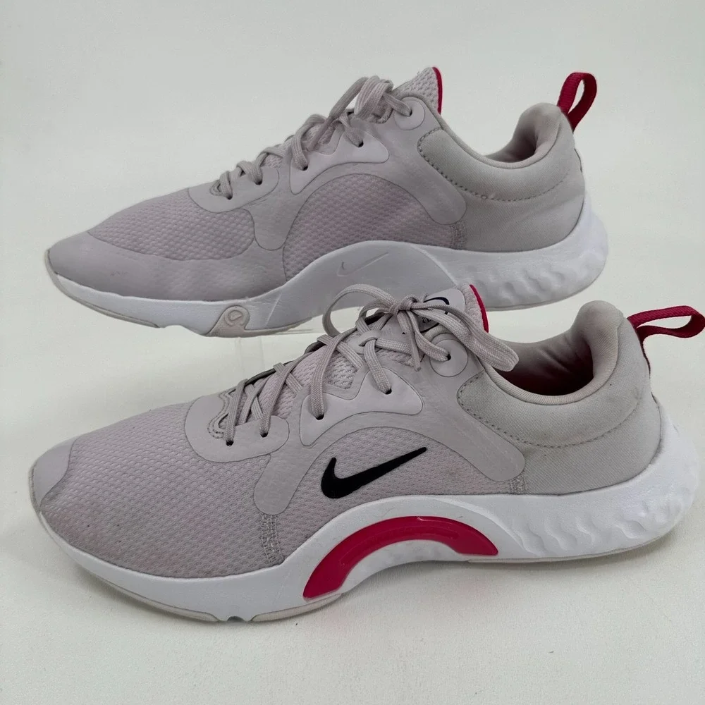 Nike Renew In Season WOMENS Gray Lace Up Athletic Shoes Sneakers SIZE 10
